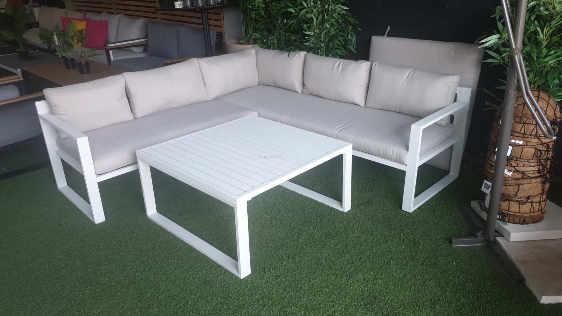 מערכת ישיבה פינתית דגם "מיסיסיפי" מערכת ישיבה פינתית דגם "מיסיסיפי"