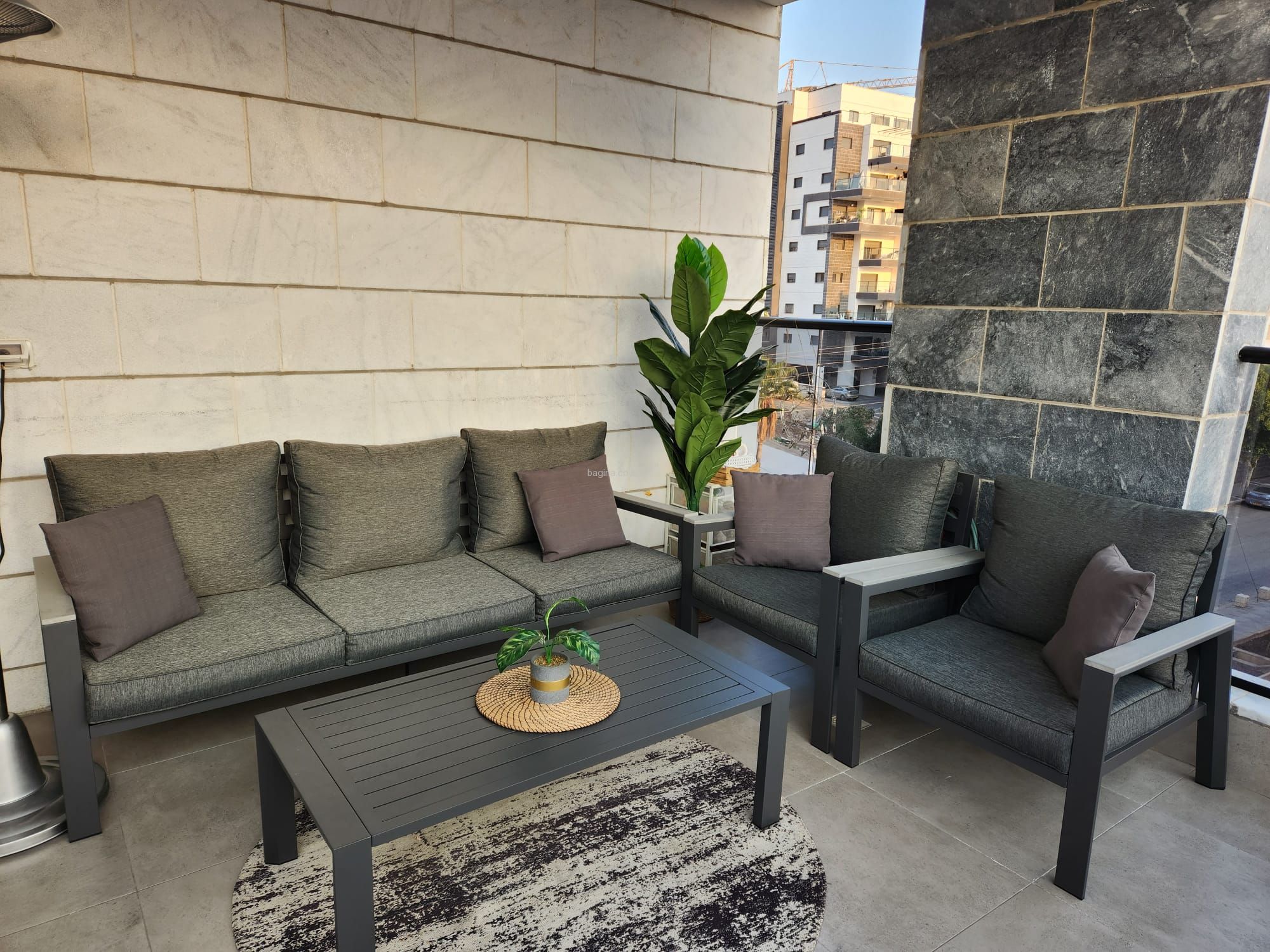 מערכת ישיבה דגם סיישל תלת מערכת ישיבה דגם סיישל תלת