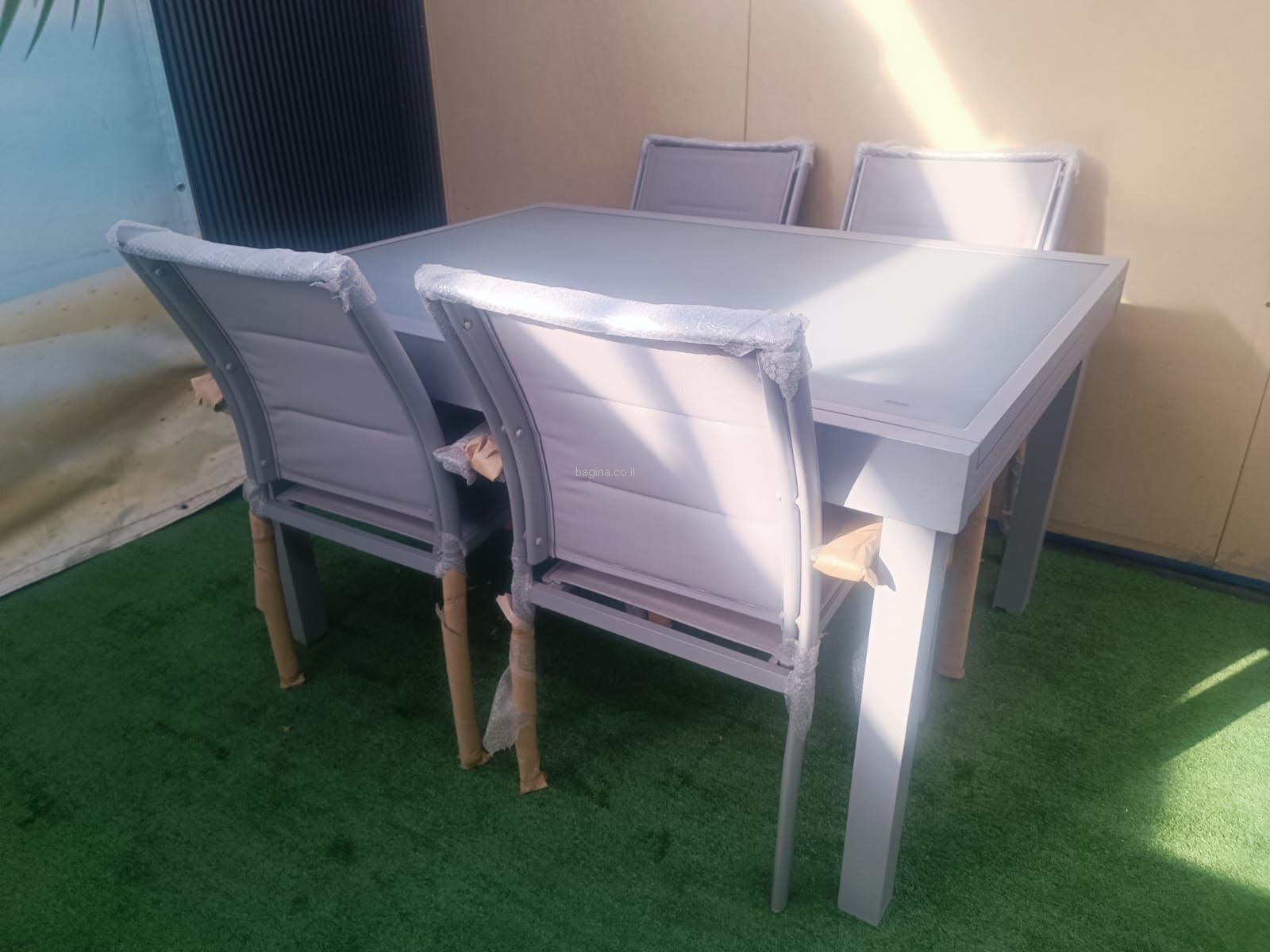 פינת אוכל שובל סילבר 135-270-100 כולל 4 כיסאות פינת אוכל שובל סילבר 135-270-100 כולל 4 כיסאות