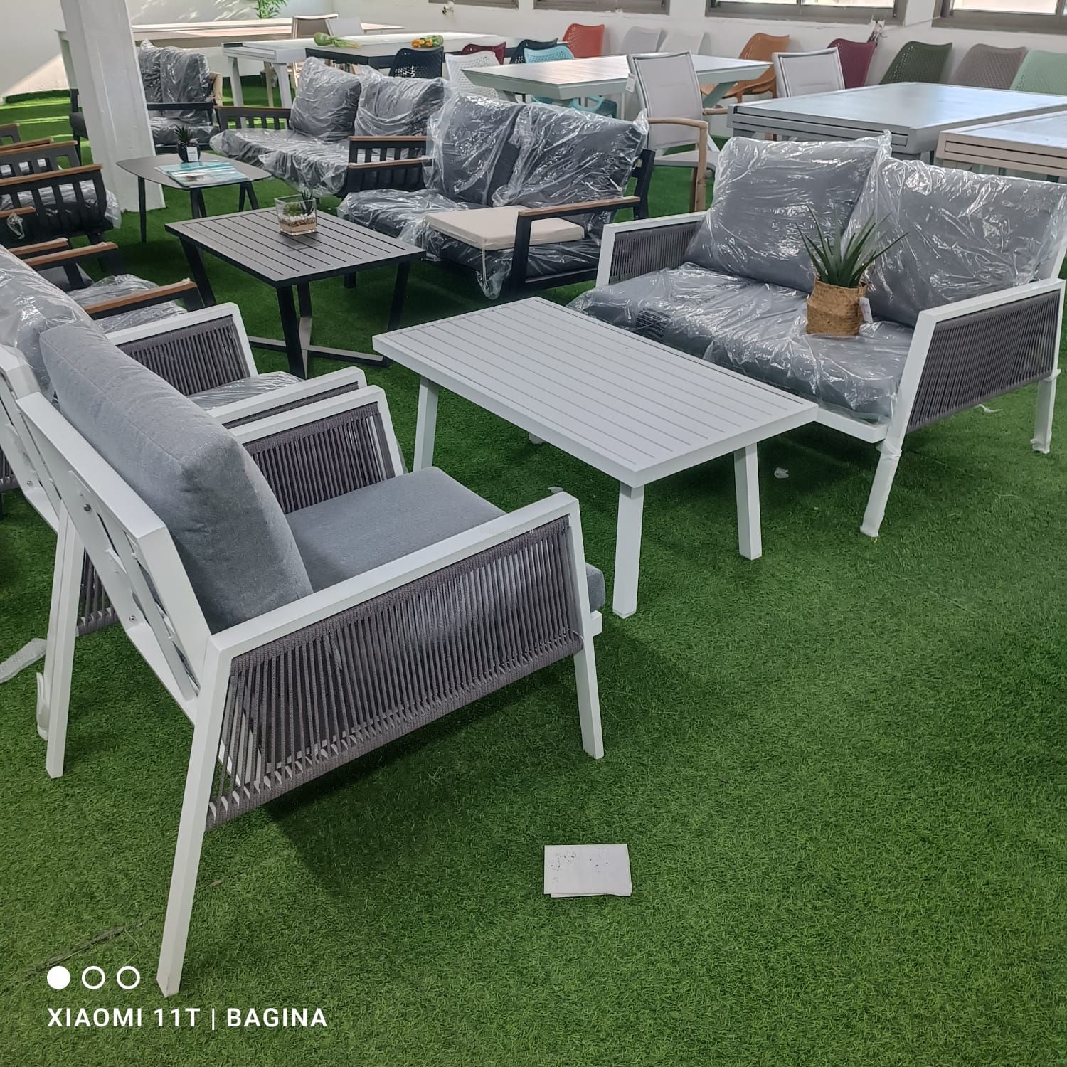 פינת ישיבה דו דגם "אבו דאבי" 4 מקומות פינת ישיבה דו דגם "אבו דאבי" 4 מקומות