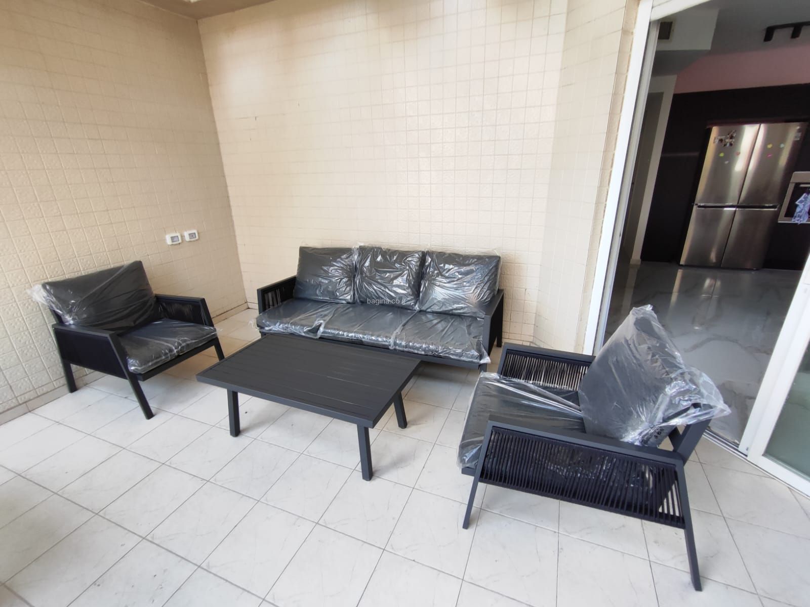 מערכת ישיבה תלת מושבית דגם "אבו דאבי" מערכת ישיבה תלת מושבית דגם "אבו דאבי"