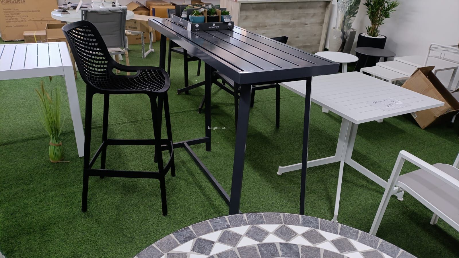 כיסא בר פלסטיק יצוק דגם "לואי" כיסא בר פלסטיק יצוק דגם "לואי"